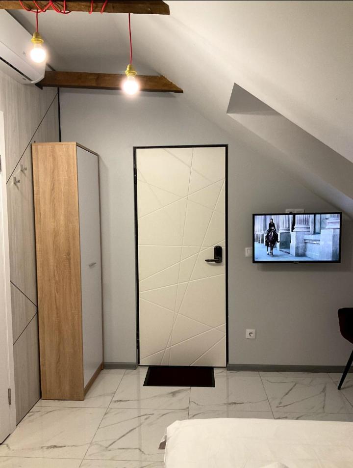 Pure Apartments Vip 5 Lviv Exterior foto